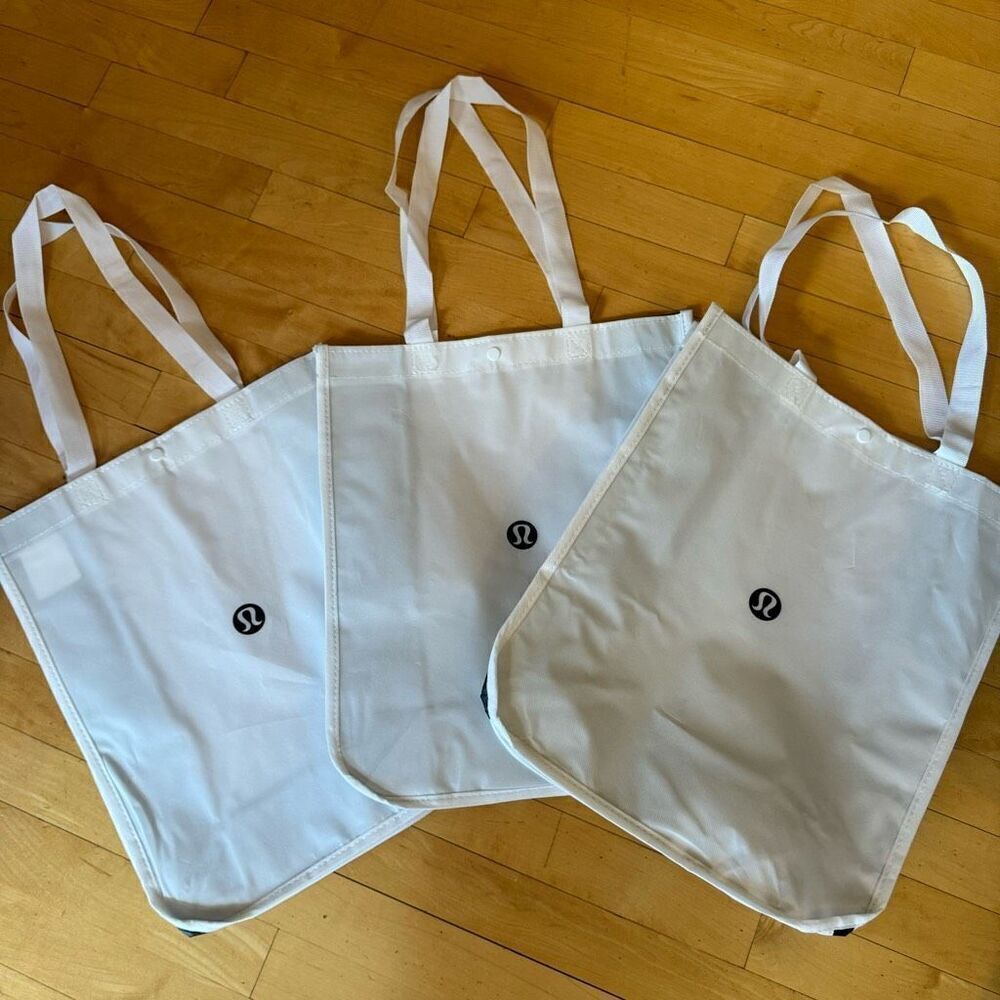 Lululemon 3 medium tote bags
